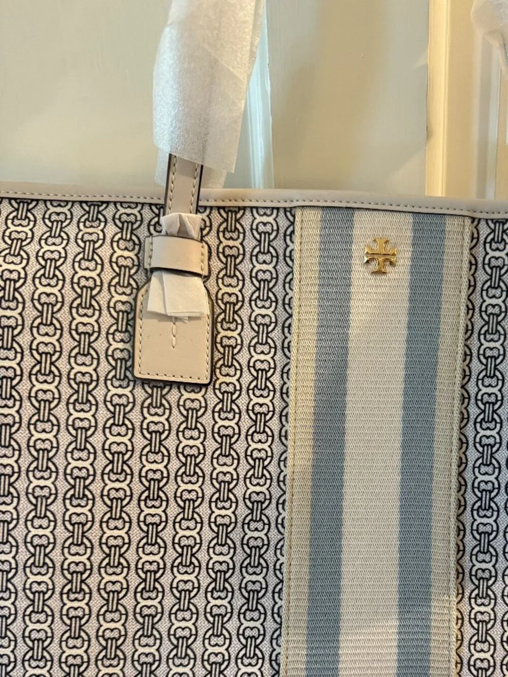 Tory Burch Gemini Link Canvas Tote Bag - Picture 4 of 6